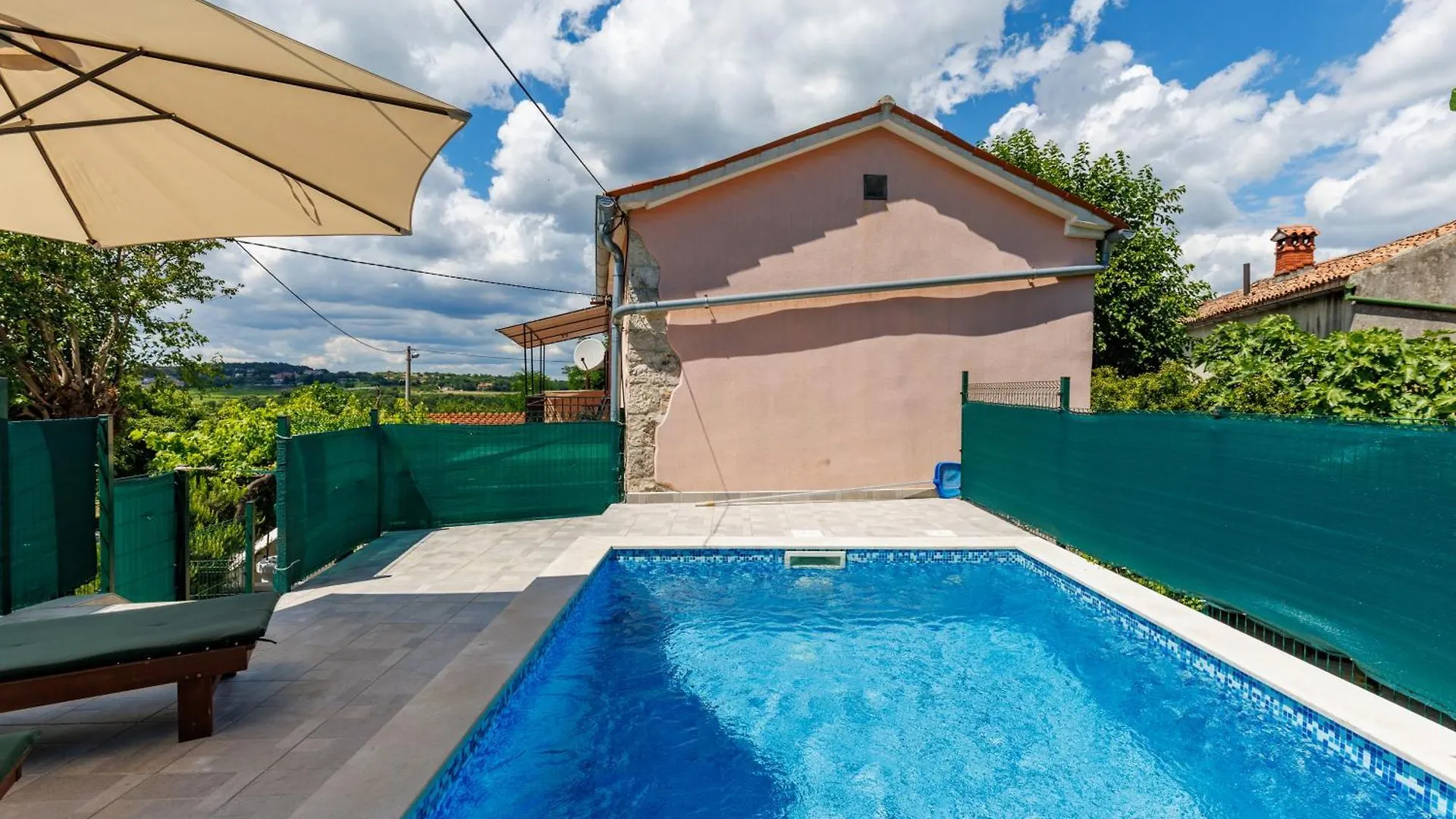 House Papinka With Private Pool & Garden - Happy Rentals 拉宾 0*,