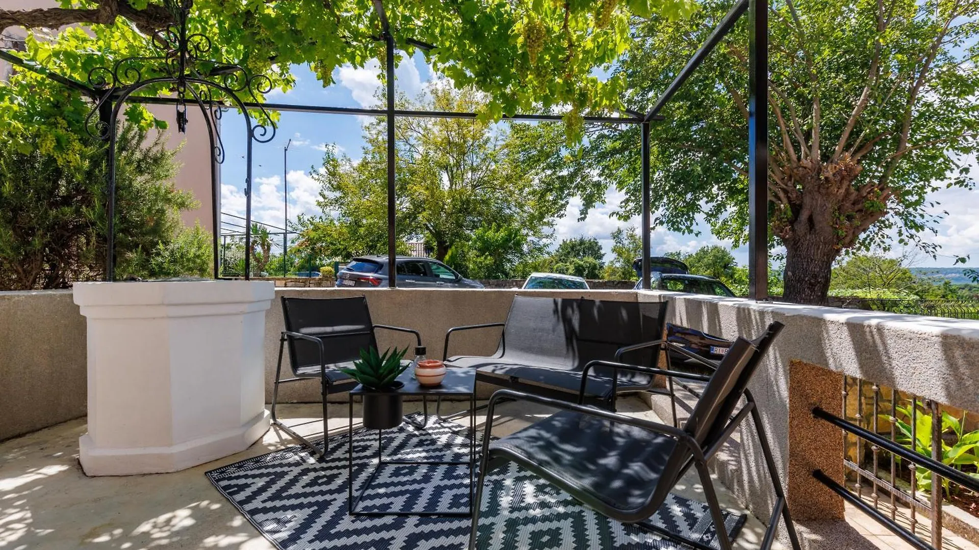 House Papinka With Private Pool & Garden - Happy Rentals 拉宾